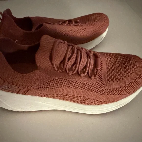 Skechers rose colored Bob’s with memory foam and bungee laces. - Picture 1 of 9